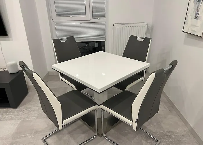 Stunning 3-room Penthouse Lakeview With Terrace * Bucharest