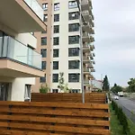 Stunning 3-room Penthouse Lakeview With Terrace アパート