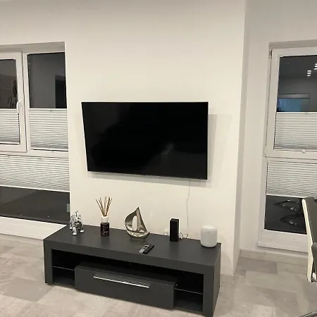 Apartment Stunning 3-room Penthouse Lakeview With Terrace Bukarest