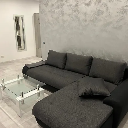 Stunning 3-room Penthouse Lakeview With Terrace