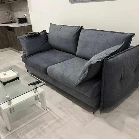 Stunning 3-room Penthouse Lakeview With Terrace *