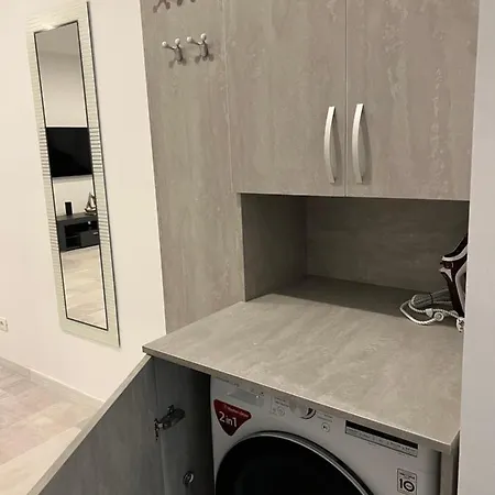 Stunning 3-room Penthouse Lakeview With Terrace * Bukarest