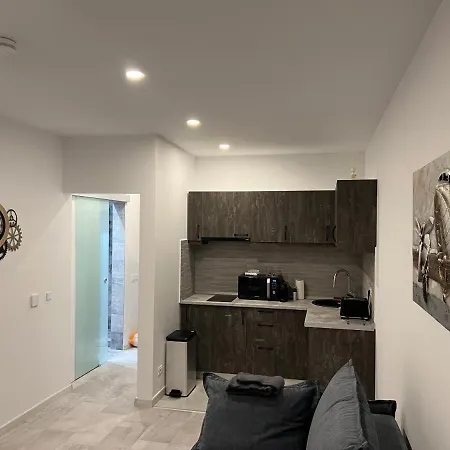 Stunning 3-room Penthouse Lakeview With Terrace Bukarest