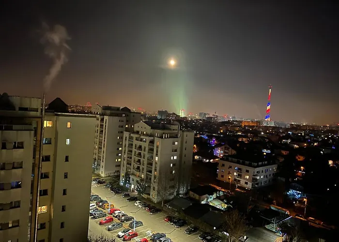 Stunning 3-room Penthouse Lakeview With Terrace شقة بوخارست