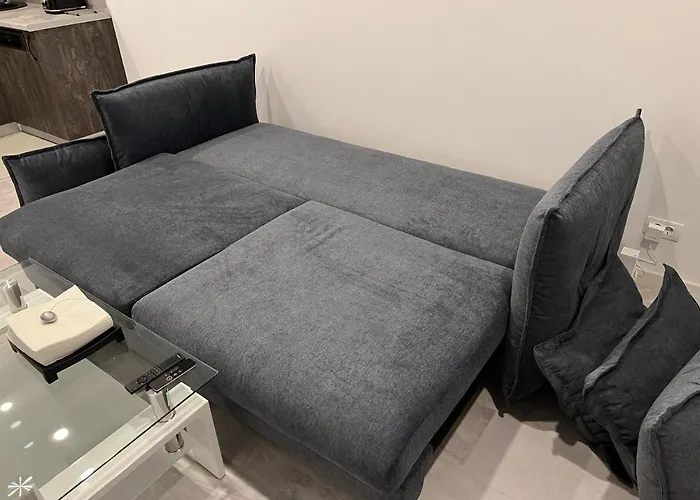 Stunning 3-room Penthouse Lakeview With Terrace