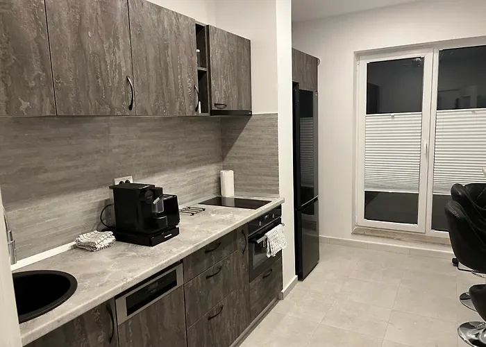 Apartamento Stunning 3-room Penthouse Lakeview With Terrace *