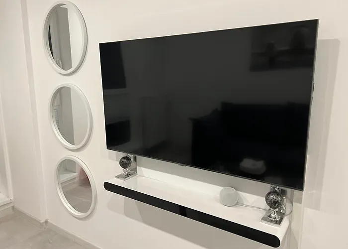 Apartamento Stunning 3-room Penthouse Lakeview With Terrace *