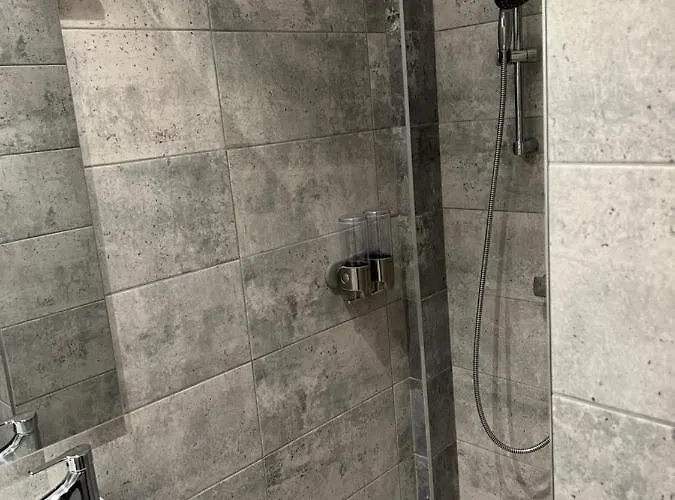 شقة Stunning 3-room Penthouse Lakeview With Terrace