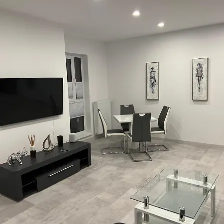 Stunning 3-room Penthouse Lakeview With Terrace